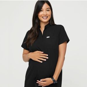 Figs Women's Maternity Black Kitale Top